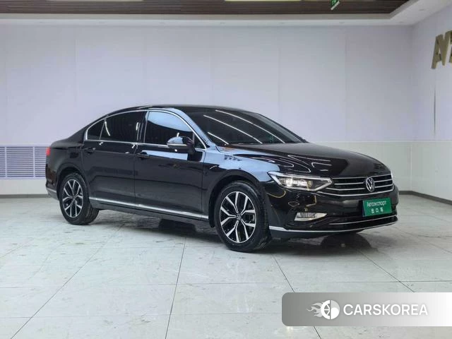 Volkswagen Magotan 2022 Черный из Китая, фото 2