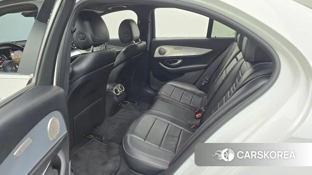 Mercedes-Benz E-Class W213 2019 Белый из Кореи, фото 2