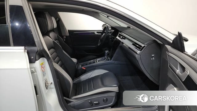 Volkswagen Arteon 2022 Белый из Кореи, фото 2