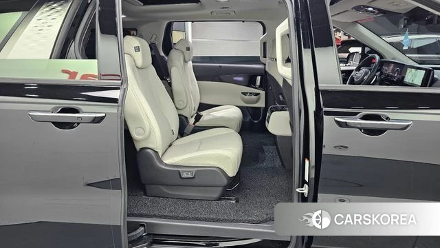 Kia Carnival 4th generation 2023 Черный из Кореи, фото 2