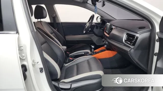 Kia Stonic 2018 Белый из Кореи, фото 2