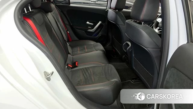 Mercedes-Benz A-Class W177 2021 Белый из Кореи, фото 2