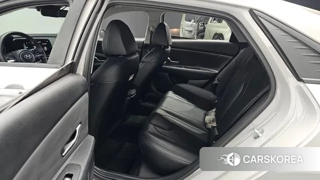 Hyundai Avante (CN7) 2022 Серебристо-серый из Кореи, фото 2