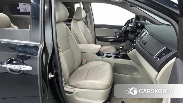 Kia The New Carnival 2018 Черный из Кореи, фото 2