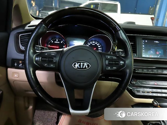 Kia The New Carnival 2019 Белый из Кореи, фото 2