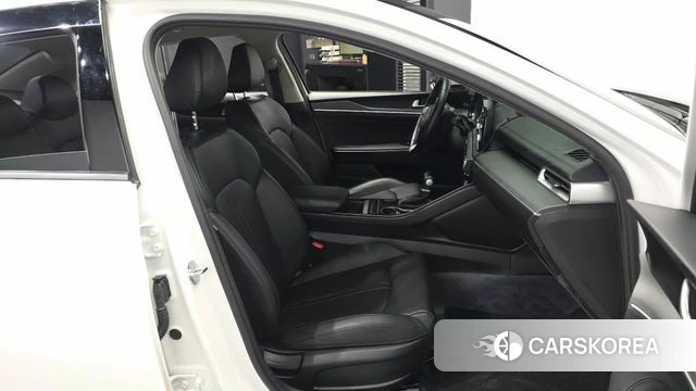 Kia K5 3rd generation 2023 Белый из Кореи, фото 2