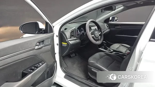 Hyundai Avante AD 2018 Белый из Кореи, фото 2