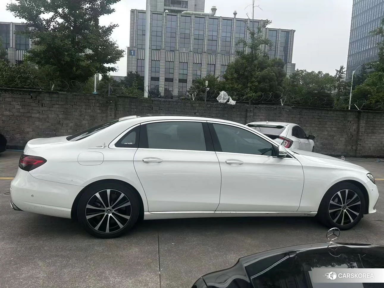 Mercedes-Benz E-class PHEV 2021 Белый из Китая, фото 2