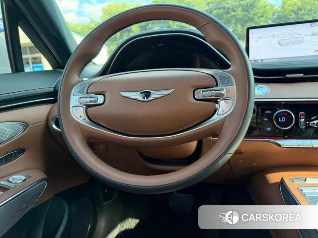 Genesis GV70 2023 Белый из Кореи, фото 2