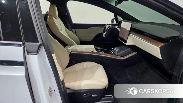 Tesla Model X 2023 Белый из Кореи, фото 2