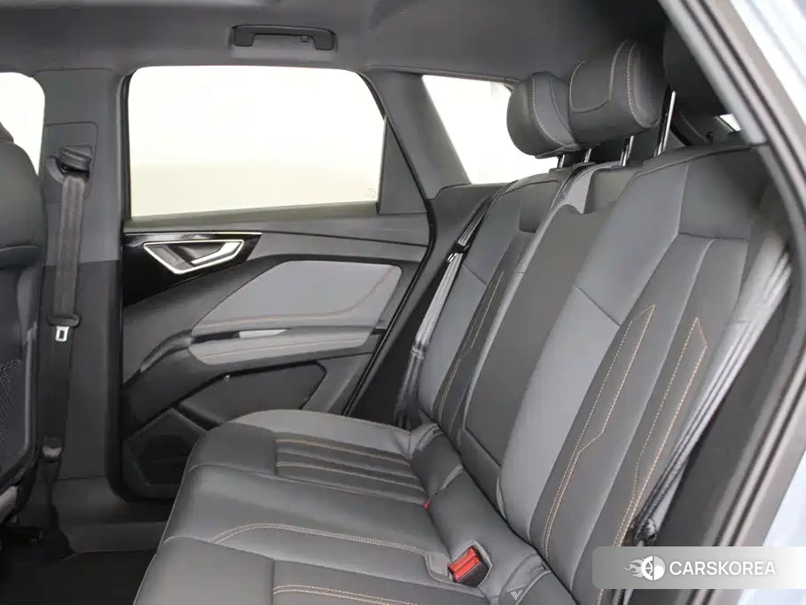 Audi Q4 e-tron 2024 Синий из Китая, фото 2