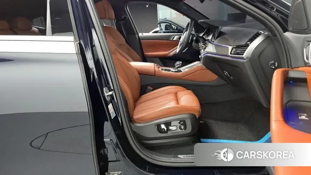 BMW X6 (G06) 2022 Черный из Кореи, фото 2