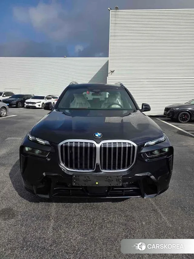 BMW X7 (G07) 2025 Черный из Кореи, фото 2