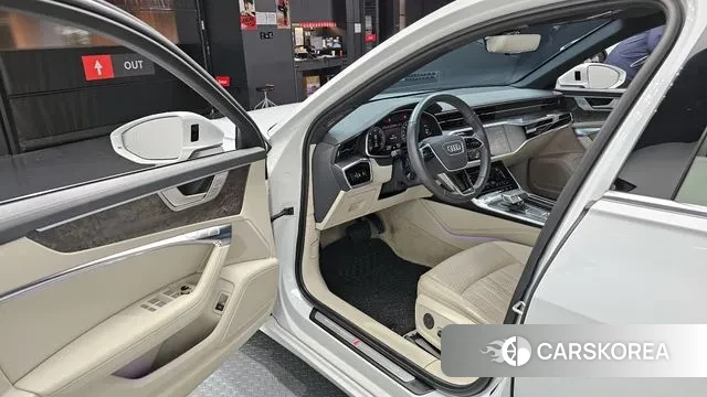 Audi A6 (C8) 2020 Белый из Кореи, фото 2