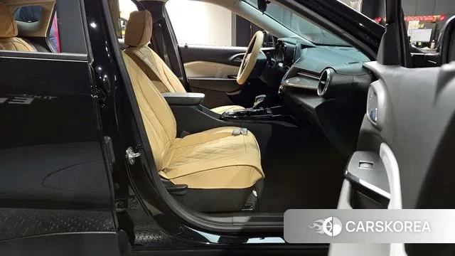 Chevrolet (GM Daewoo) Trax Crossover 2024 Черный из Кореи, фото 2