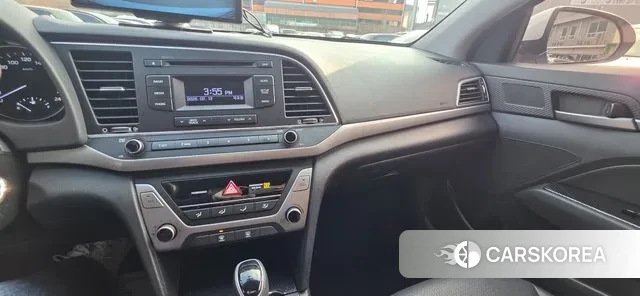 Hyundai Avante AD 2018 Белый из Кореи, фото 2