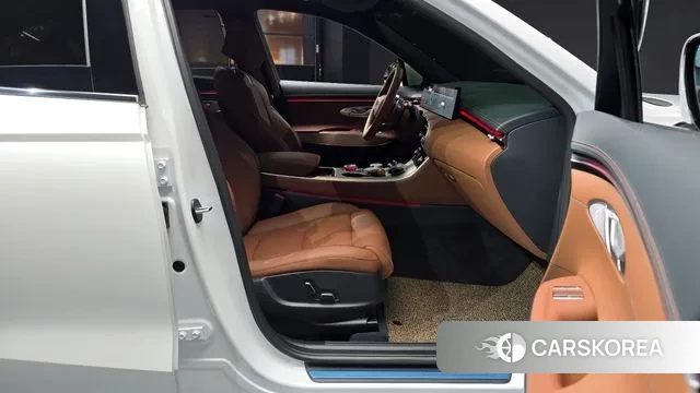 Genesis GV70 2025 Белый из Кореи, фото 2