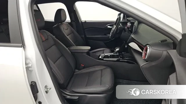 Chevrolet (GM Daewoo) Trax Crossover 2023 Белый из Кореи, фото 2