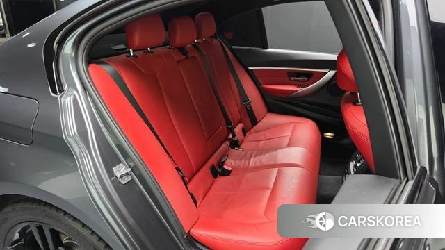 BMW 3 Series (F30) 2018 Серый из Кореи, фото 2