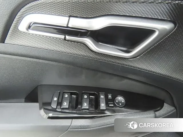 Kia Sportage 5th Generation 2022 Серебристо-серый из Кореи, фото 2