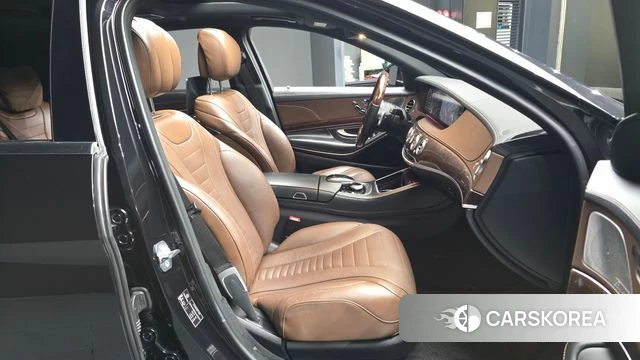 Mercedes-Benz S-Class W222 2019 Черный из Кореи