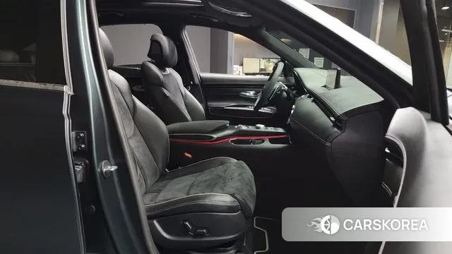 Genesis GV70 2021 Темно-зеленый из Кореи, фото 2