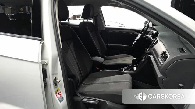 Volkswagen T-Roc 2021 Белый из Кореи, фото 2