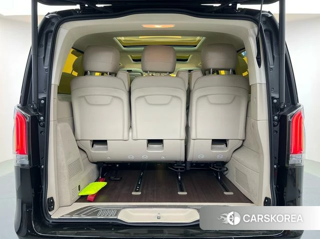 Mercedes-Benz V-class 2025 Черный из Китая, фото 2