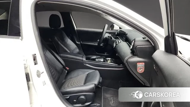 Mercedes-Benz A-Class W177 2020 Белый из Кореи, фото 2