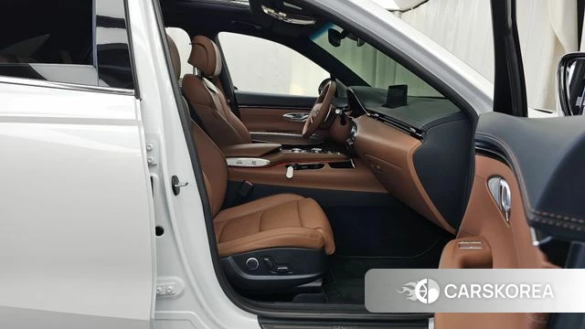 Genesis GV70 2021 Белый из Кореи, фото 2