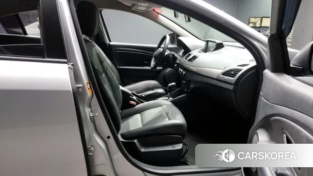 Renault Korea (Samsung) SM3 Neo 2018 Серебристо-серый из Кореи, фото 2