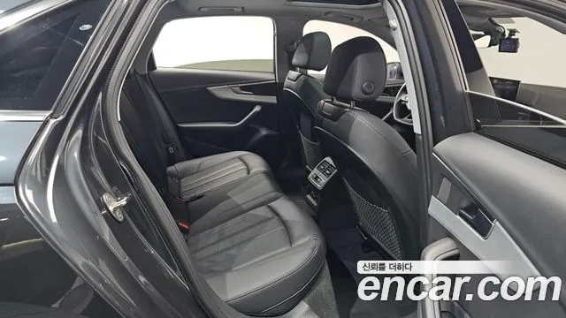 Audi A4 (B9) 2023 Серый из Кореи, фото 2