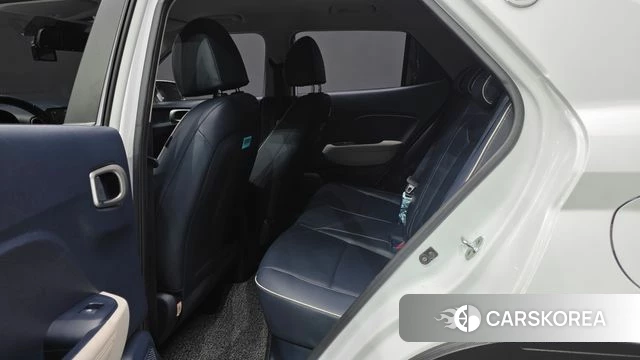 Hyundai Venue 2022 Белый из Кореи, фото 2