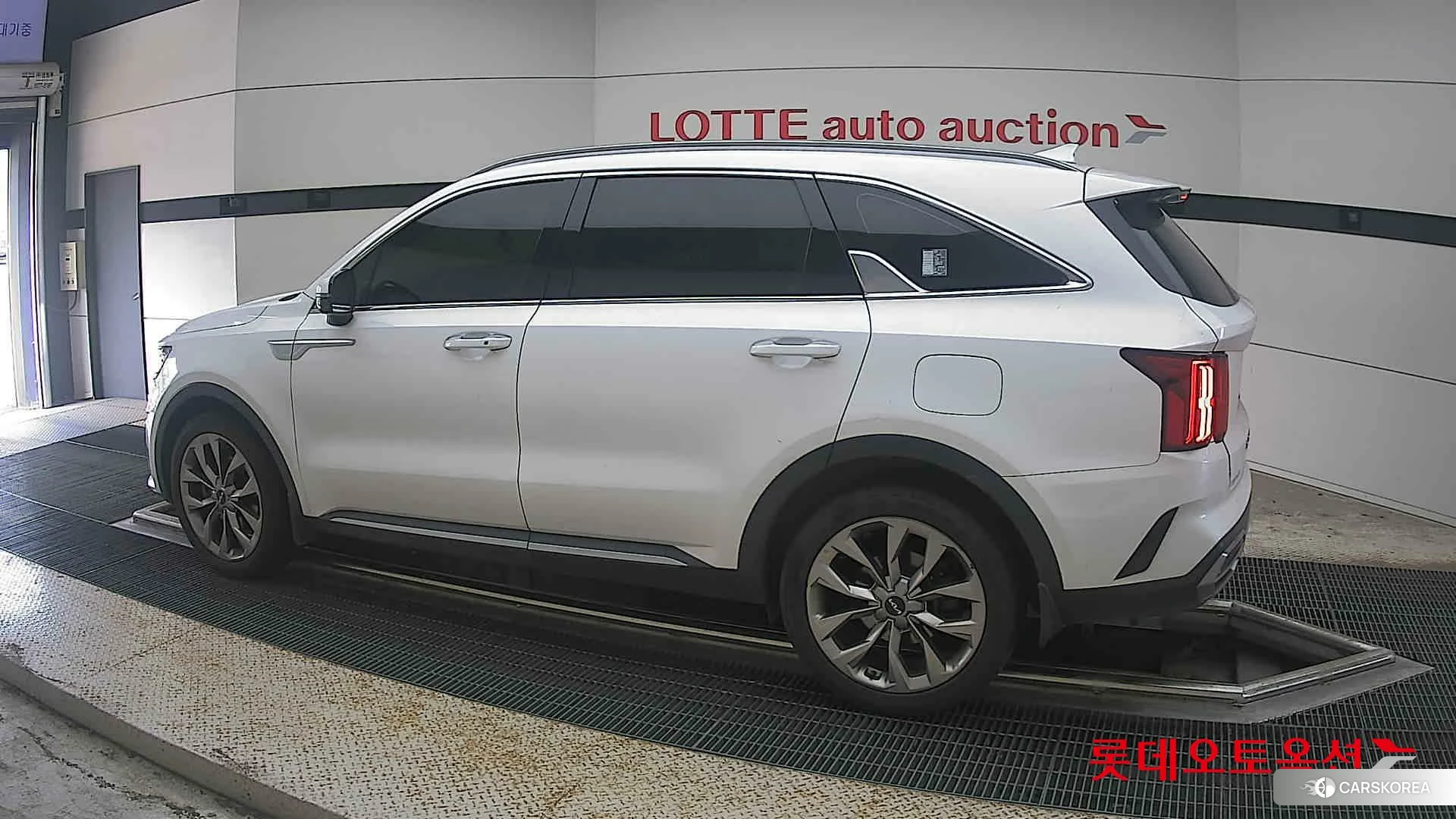 Kia Sorento 2022 Snow White Pearl (optional) из Кореи, фото 2