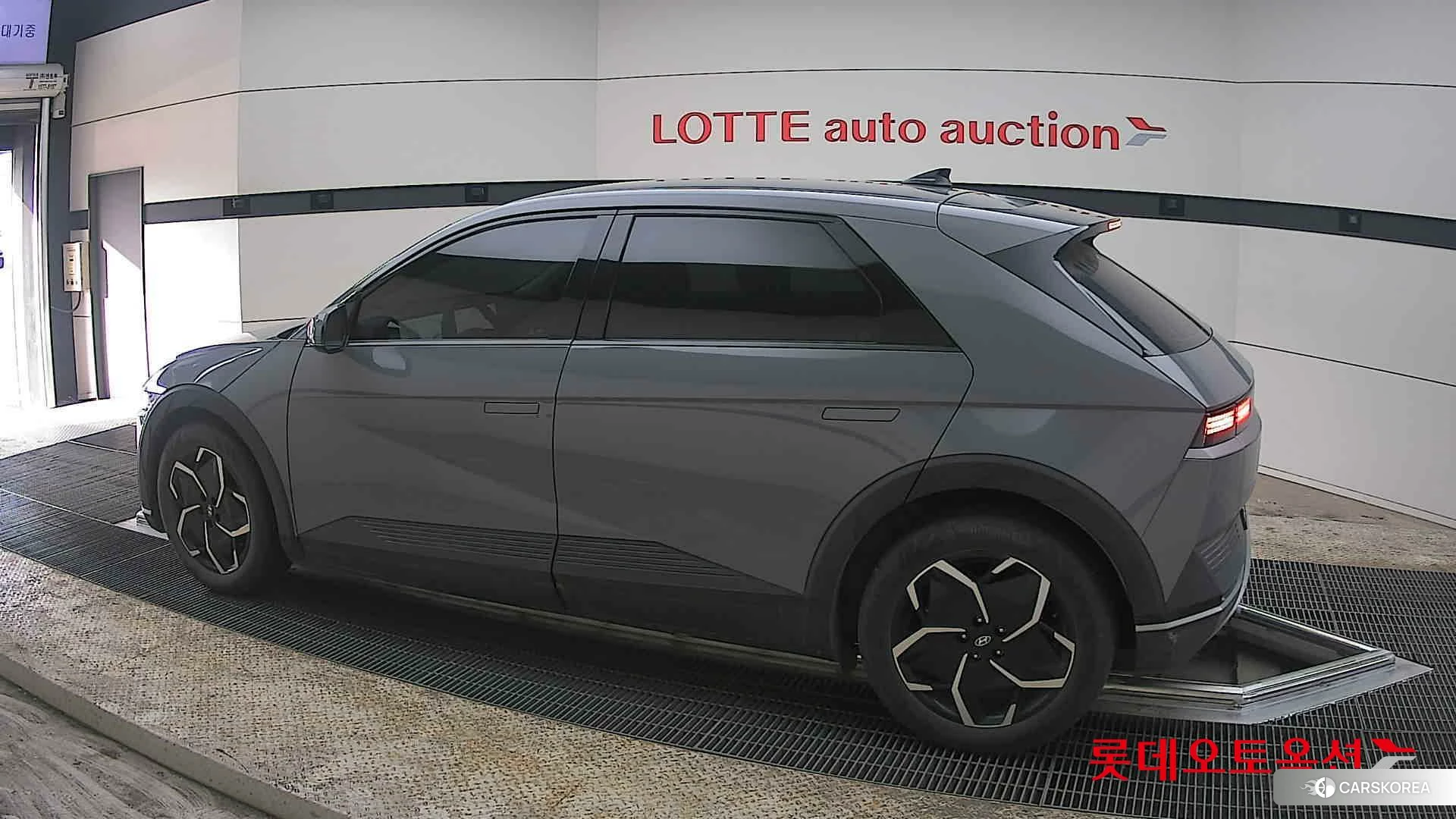 Hyundai IONIQ 5 2022 Galactic Grey Metallic из Кореи, фото 2
