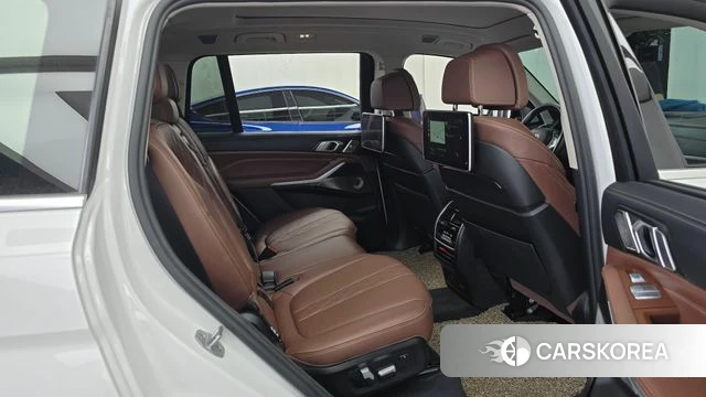 BMW X7 (G07) 2021 Белый из Кореи, фото 2