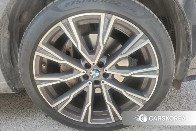 BMW X7 2021 Черный из Китая, фото 2
