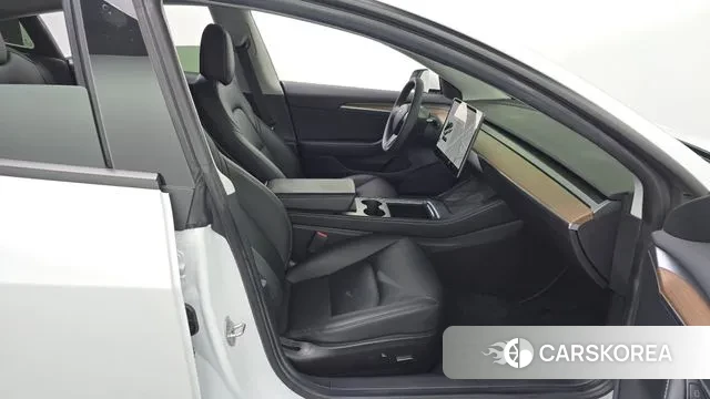 Tesla Model 3 2021 Белый из Кореи, фото 2