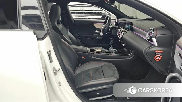 Mercedes-Benz CLA-Class C118 2024 Белый из Кореи, фото 2
