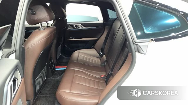 BMW i4 2023 Белый из Кореи, фото 2