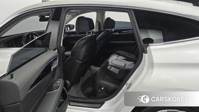 BMW 6 Series GT (G32) 2020 Белый из Кореи, фото 2