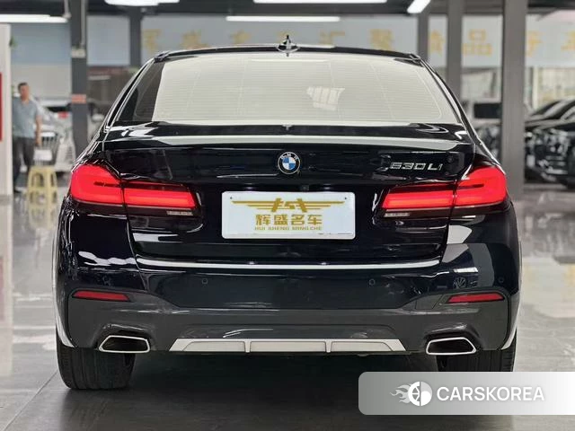 BMW 5 series 2024 Черный из Китая, фото 2
