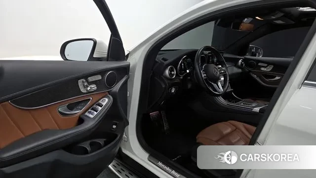 Mercedes-Benz GLC-Class X253 2023 Белый из Кореи, фото 2