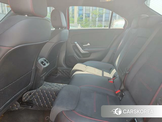Mercedes-Benz Class A 2023 Красный из Китая, фото 2