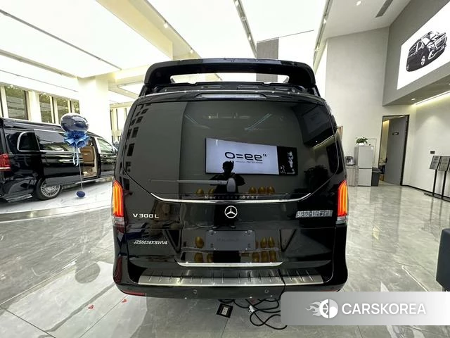 Mercedes-Benz V-class 2024 Черный из Китая, фото 2