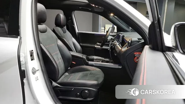 Mercedes-Benz GLB-Class X247 2022 Белый из Кореи, фото 2