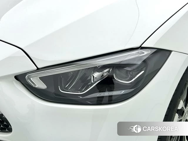 Mercedes-Benz C-class PHEV 2023 Белый из Китая, фото 2