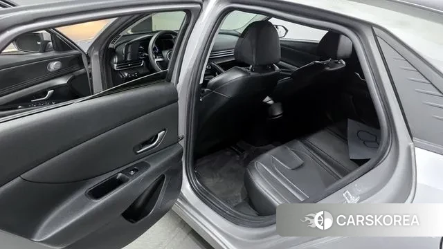 Hyundai Avante Hybrid (CN7) 2021 Серебряный из Кореи, фото 2