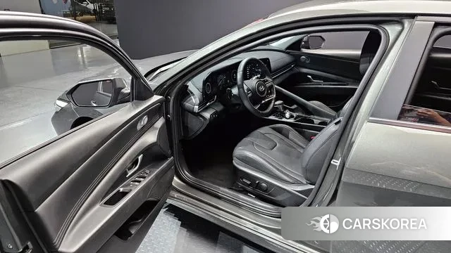 Hyundai The New Avante Hybrid (CN7) 2023 Серый из Кореи, фото 2