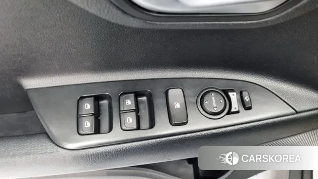 Kia Stonic 2018 Белый двухцветный из Кореи, фото 2